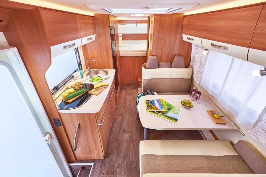 Интерьер Eura Mobil Activa One 2015 года  (фото 11 из 11)